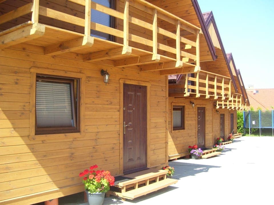 Property building, Day