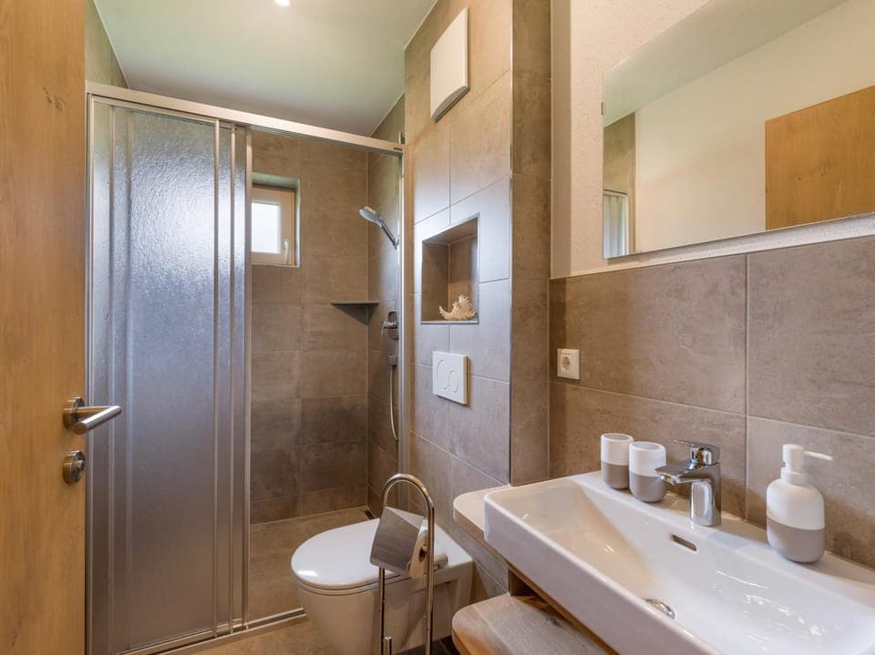 Shower, Toilet, Bathroom