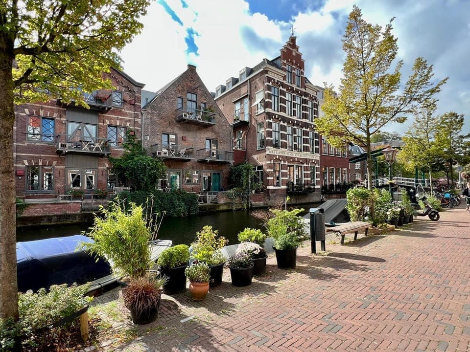 Street view, Area and facilities, Area and facilities