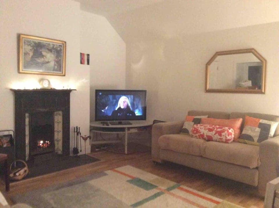Living room, Photo of the whole room, furniture