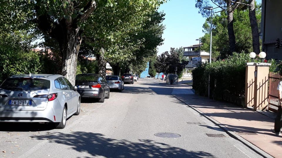 Nearby landmark, Lake view, Street view