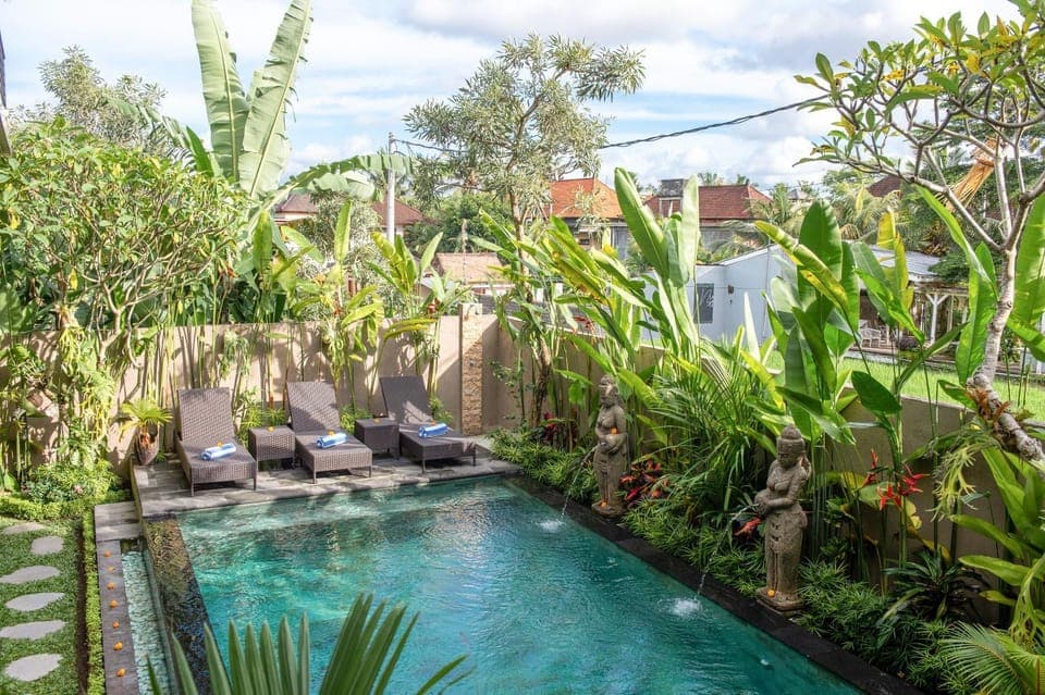 Property building, Swimming pool