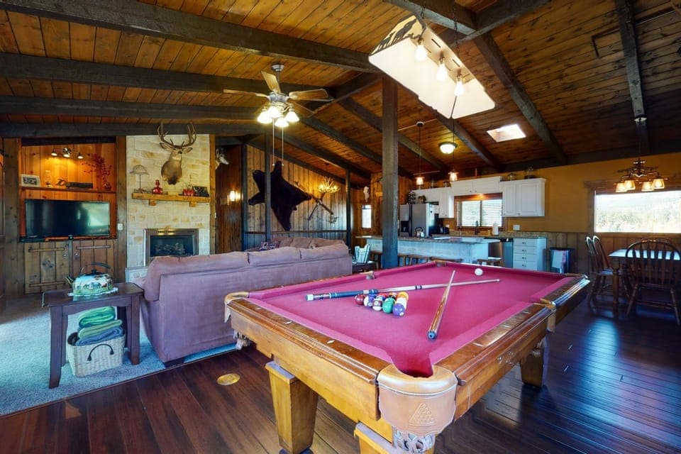 4 Eagles House in South Fork
