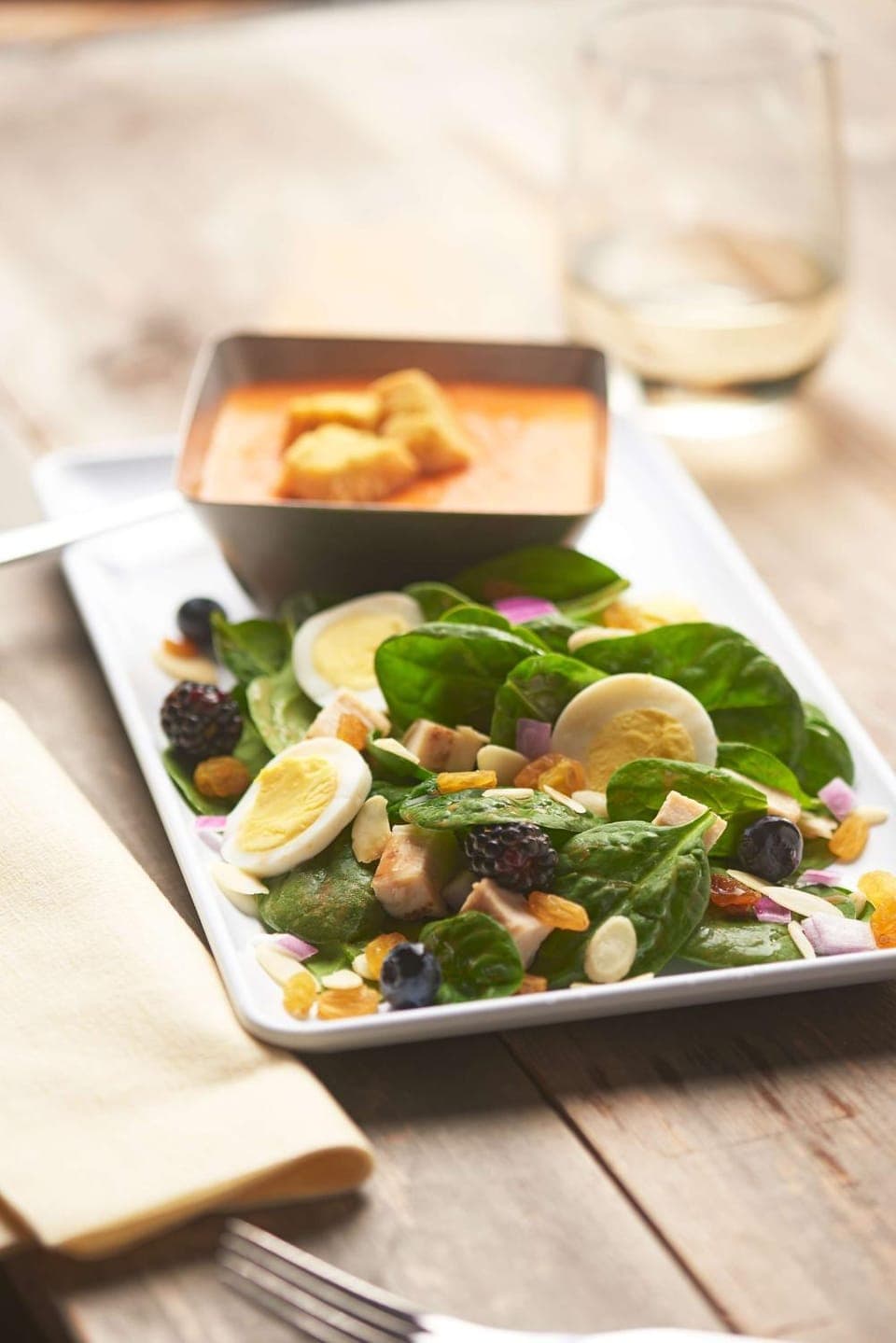 Restaurant/places to eat, Dining area, On site