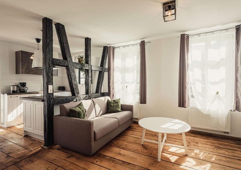 Kitchen or kitchenette, Living room, Seating area