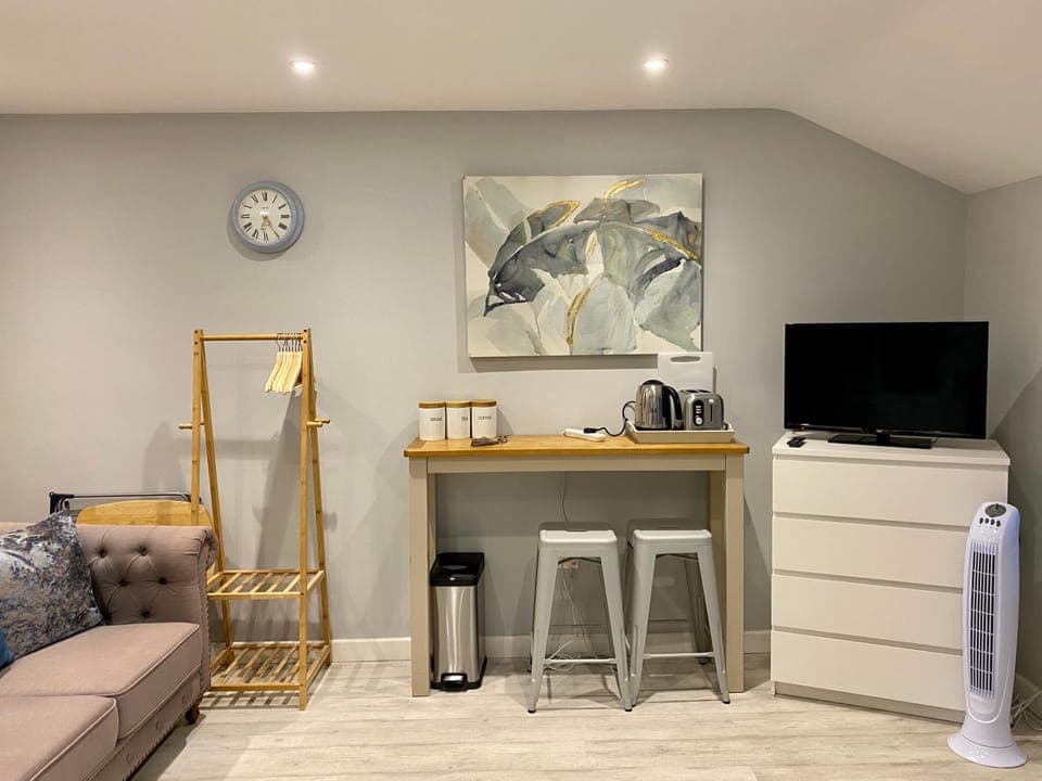 TV and multimedia, Seating area