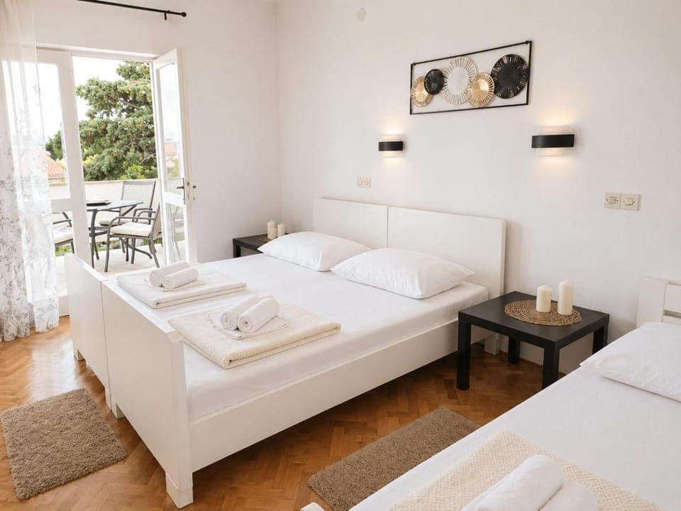 Bed, Balcony/Terrace, Bedroom