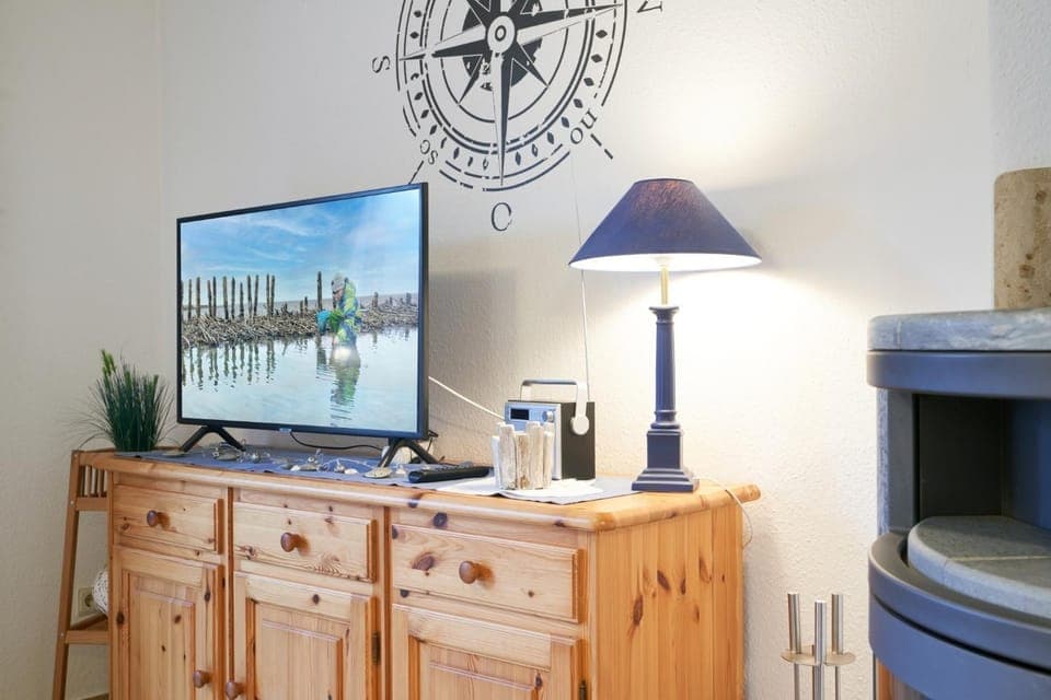 Communal lounge/ TV room, TV and multimedia, Evening entertainment