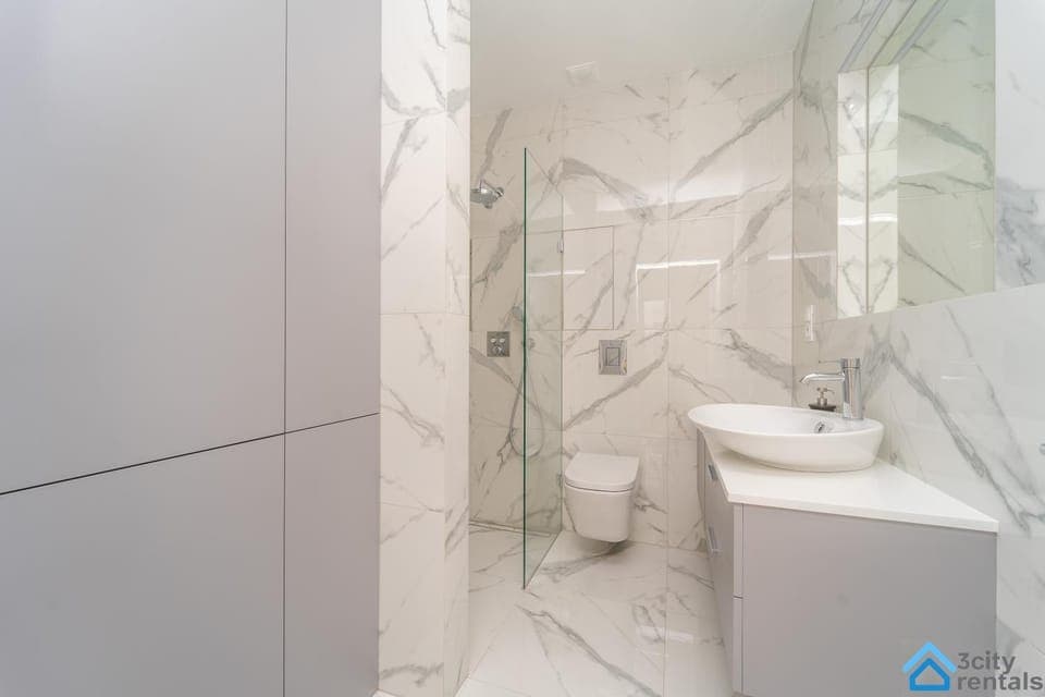 Shower, Toilet, Bathroom