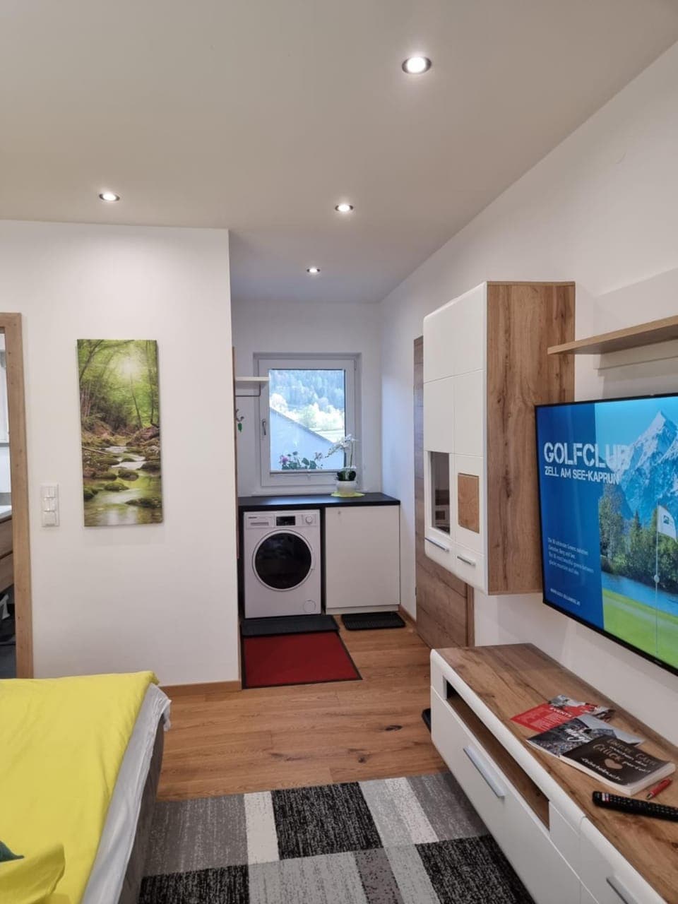 Communal lounge/ TV room, TV and multimedia, washing machine, dryer