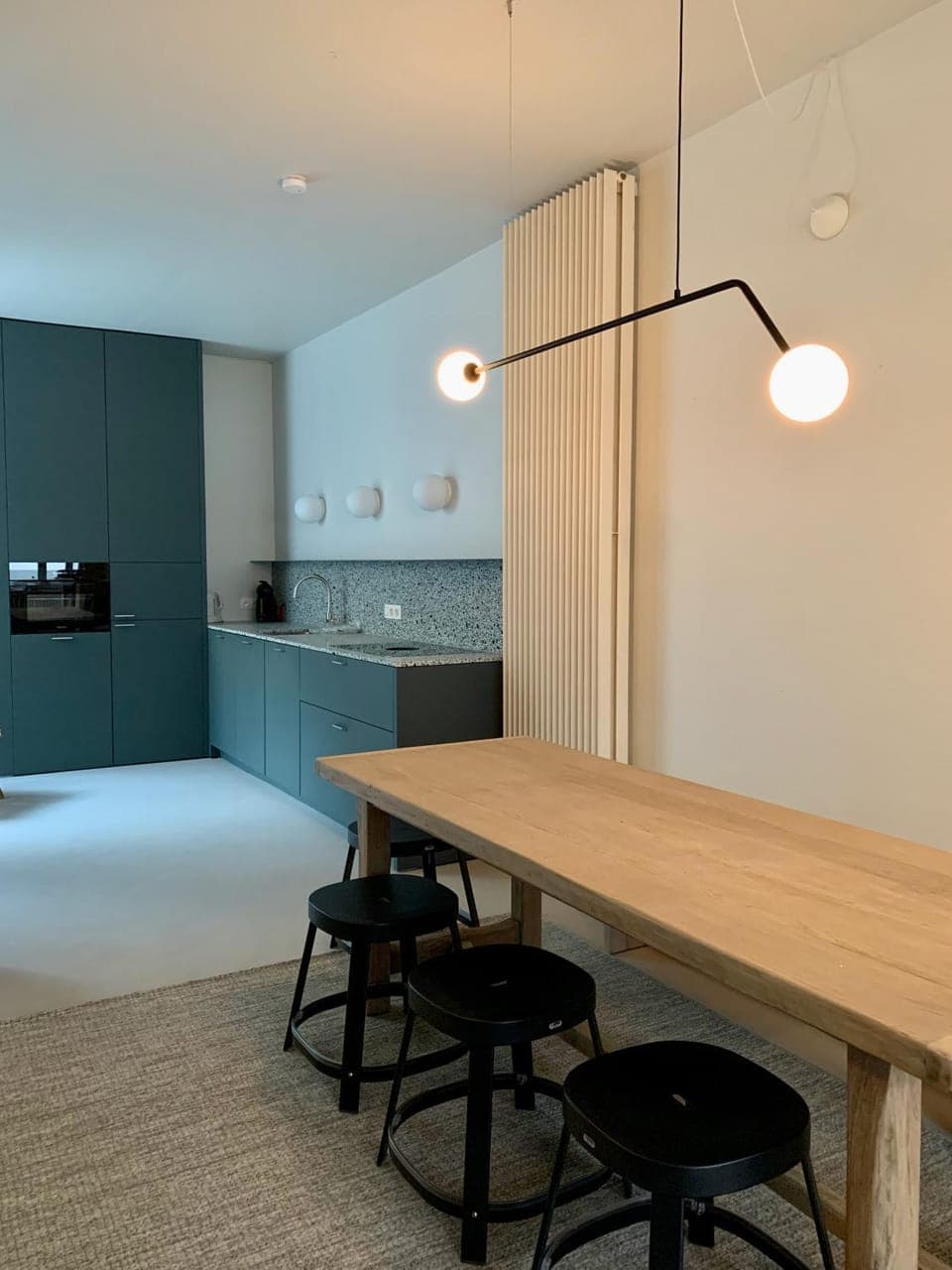 Kitchen or kitchenette, Dining area