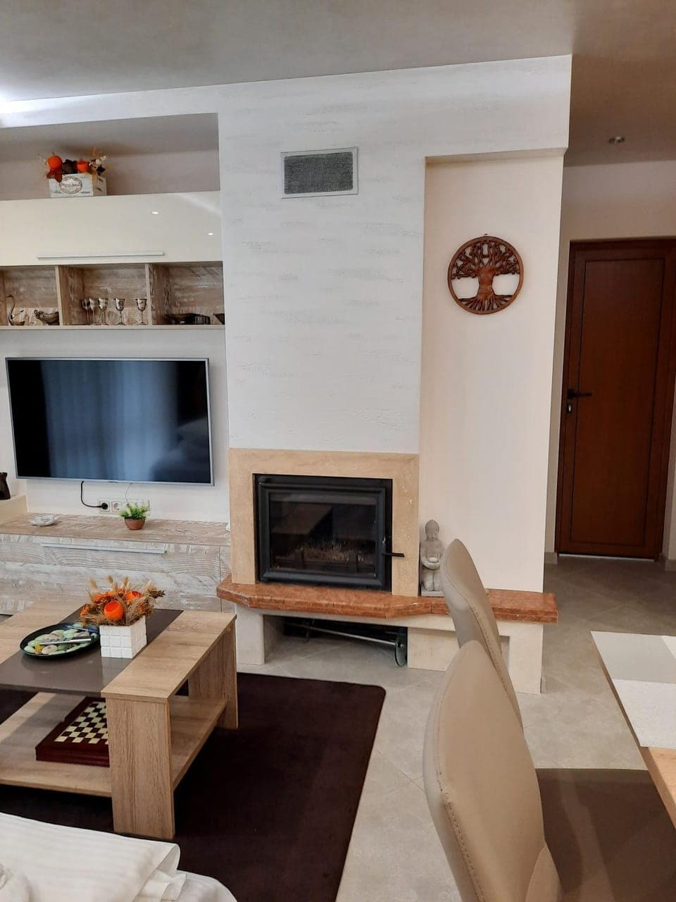 Communal lounge/ TV room, Living room