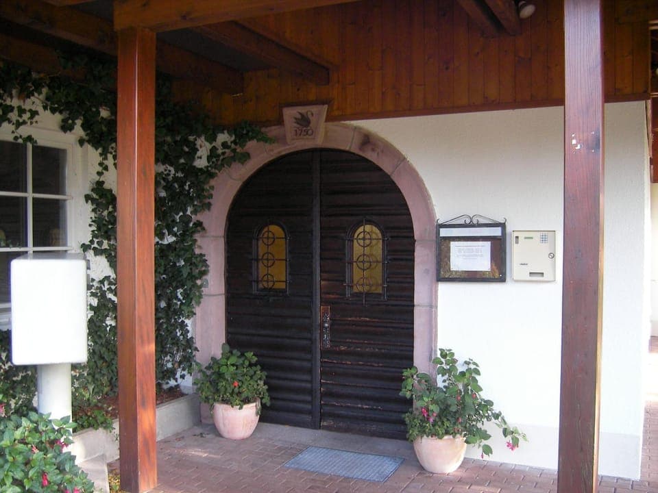 Facade/entrance