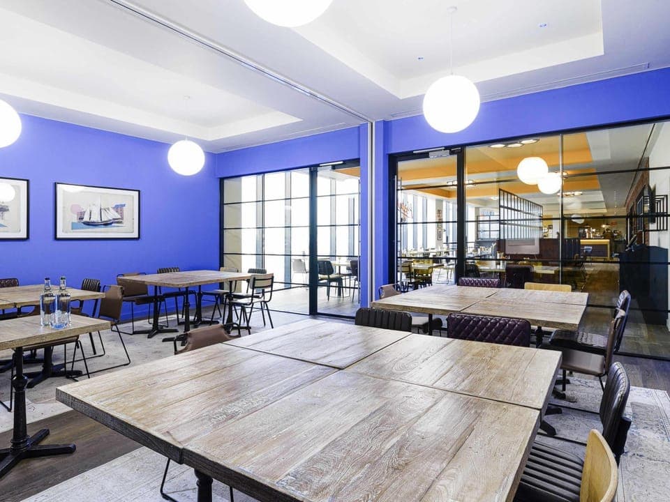 Meeting/conference room