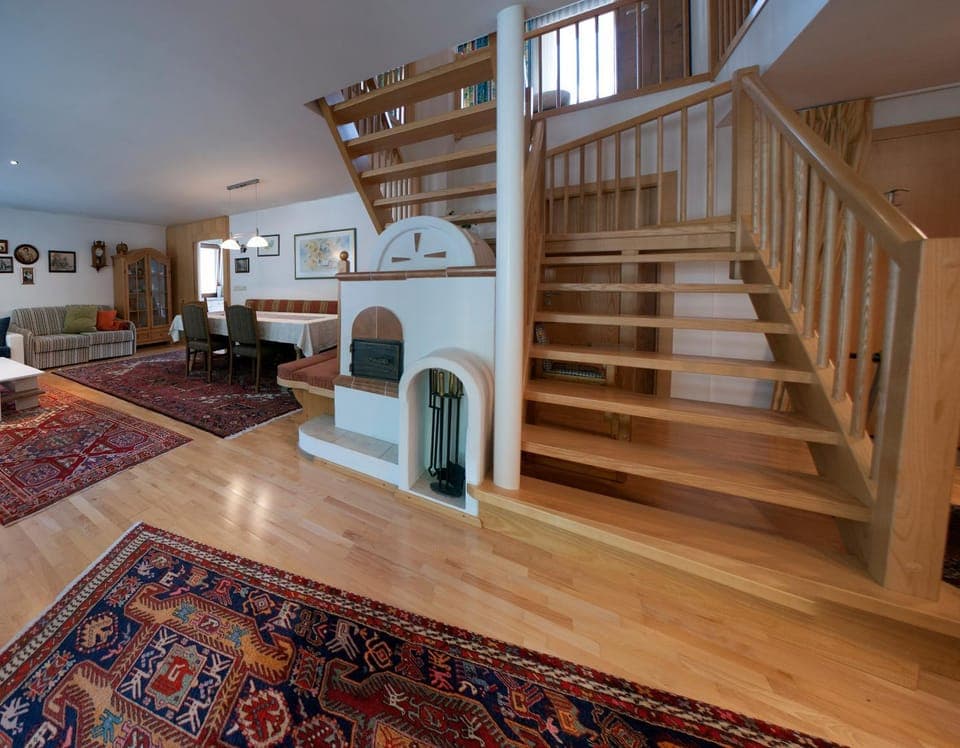 Decorative detail, Seating area