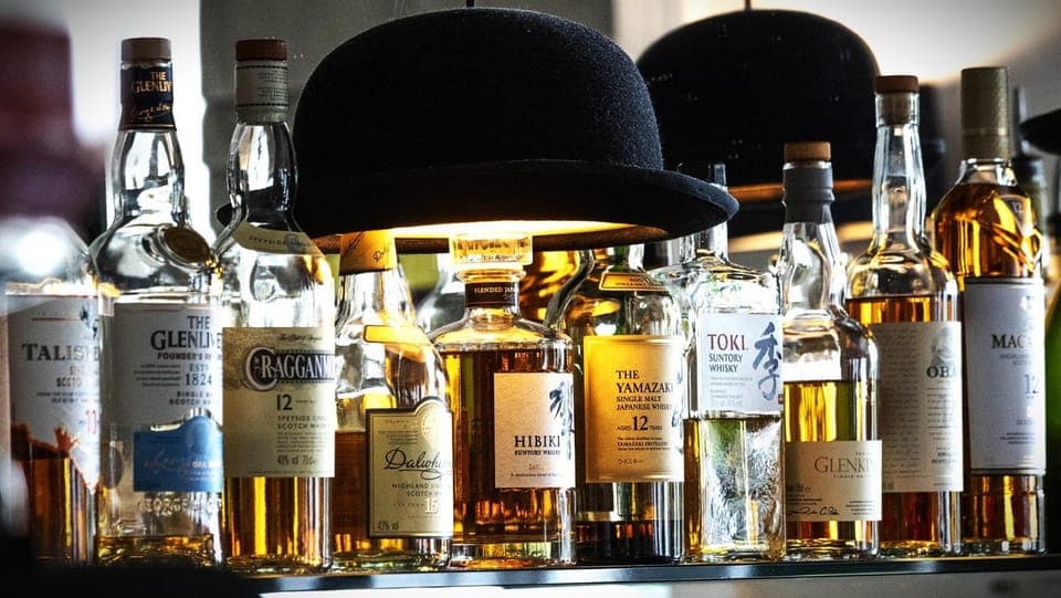 Lounge or bar, Drinks