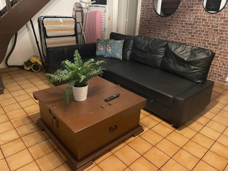 Living room, Seating area, heating, internet