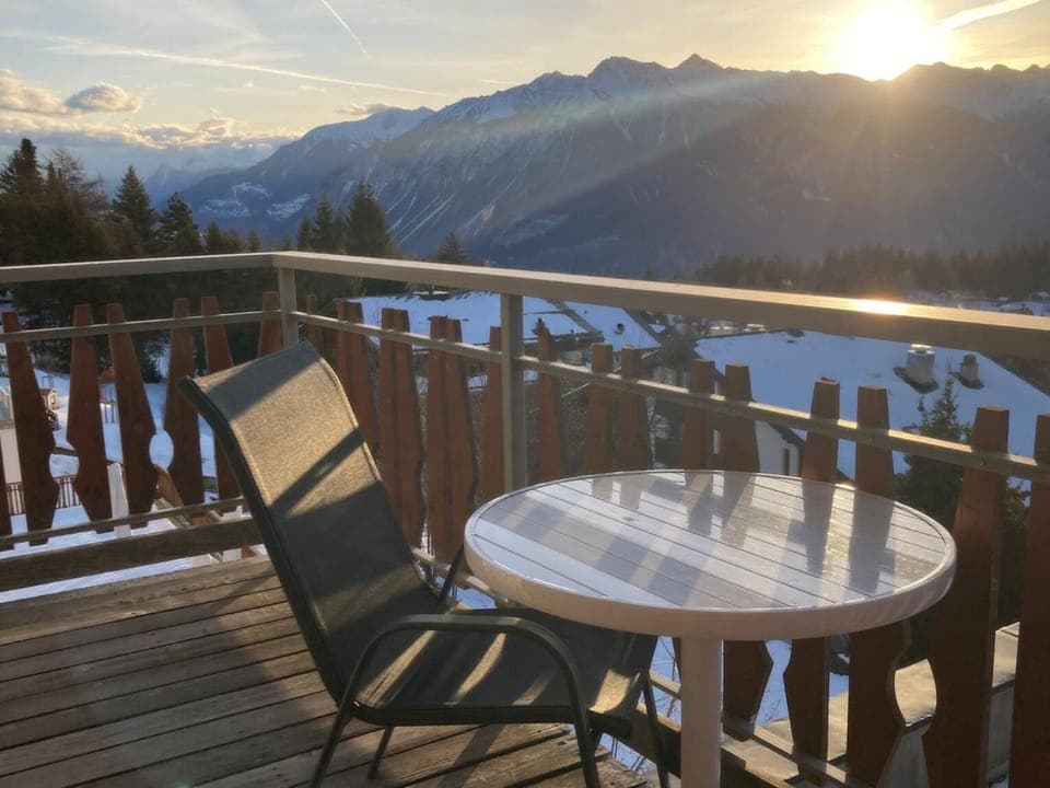 Balcony/Terrace, Mountain view