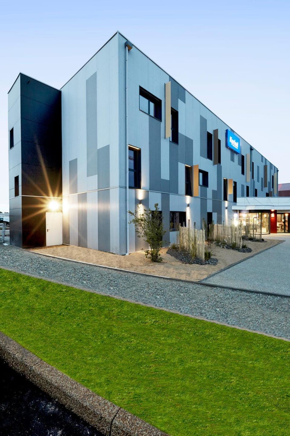 Facade/entrance, Garden view