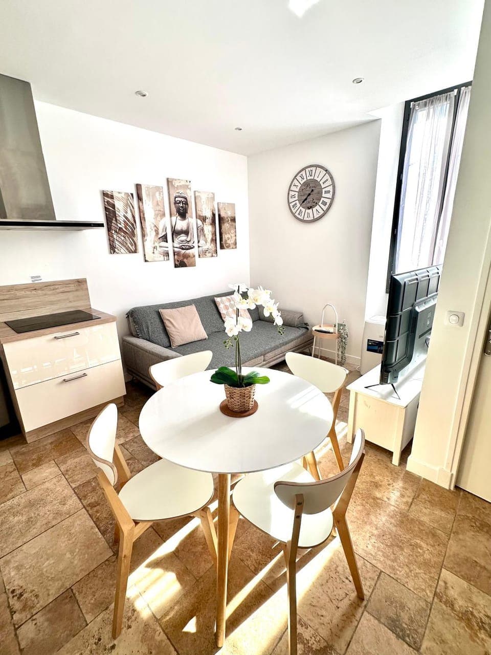 Living room, Dining area