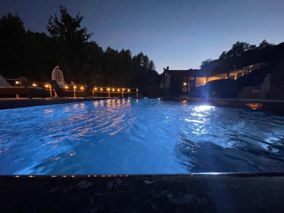 Swimming pool