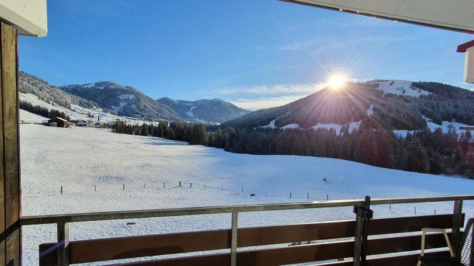 Natural landscape, Winter, Balcony/Terrace, Mountain view
