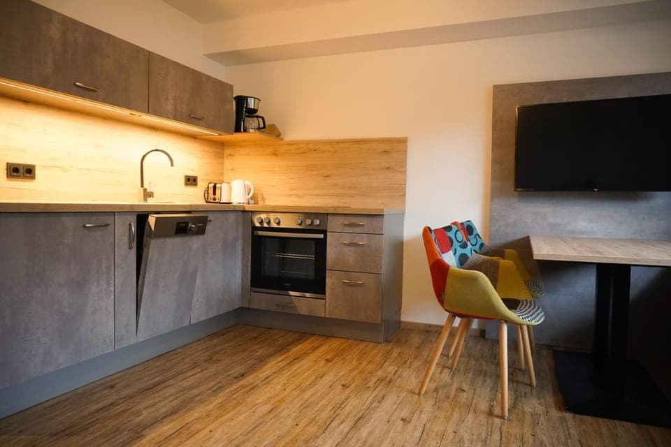 Communal lounge/ TV room, TV and multimedia, Kitchen or kitchenette, Dining area