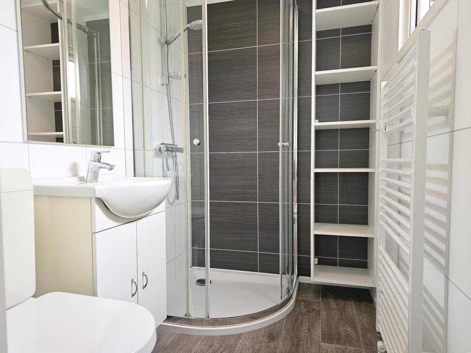 Shower, Toilet, Bathroom