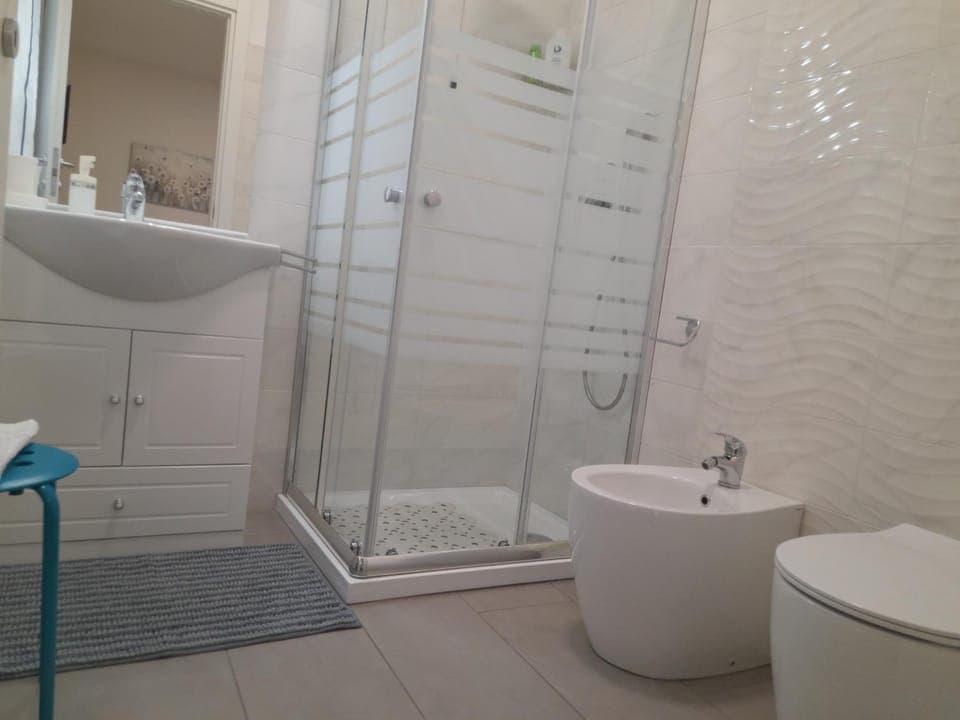 Shower, Toilet, Bathroom, bidet