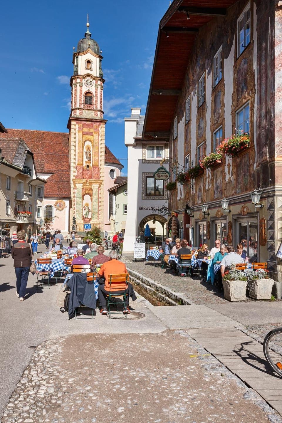 Facade/entrance, On site