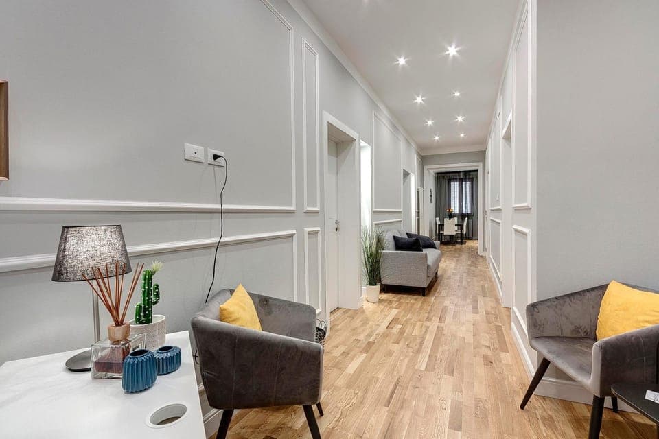 Living room, Seating area, Dining area