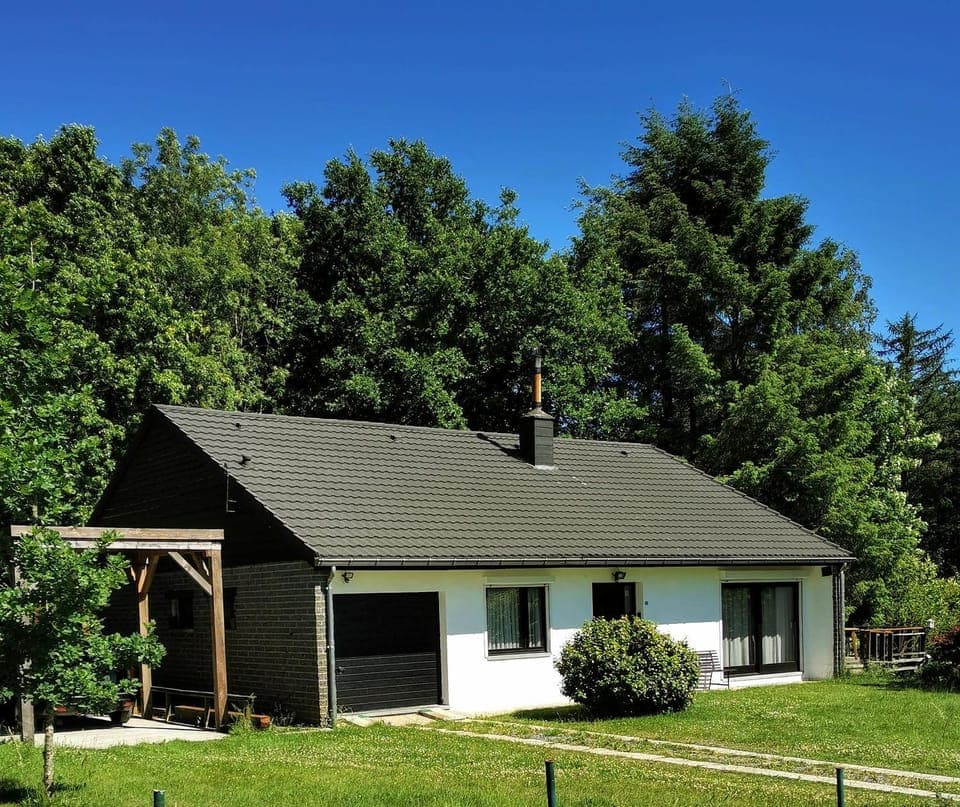 Property building, Spring, Day, Natural landscape, Garden, Garden, Garden view