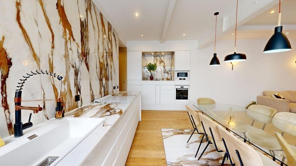 Kitchen or kitchenette, Living room, Seating area