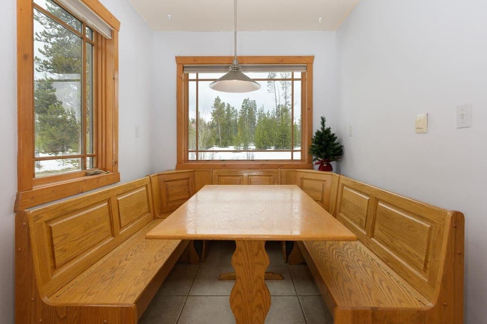 View (from property/room), Dining area, furniture
