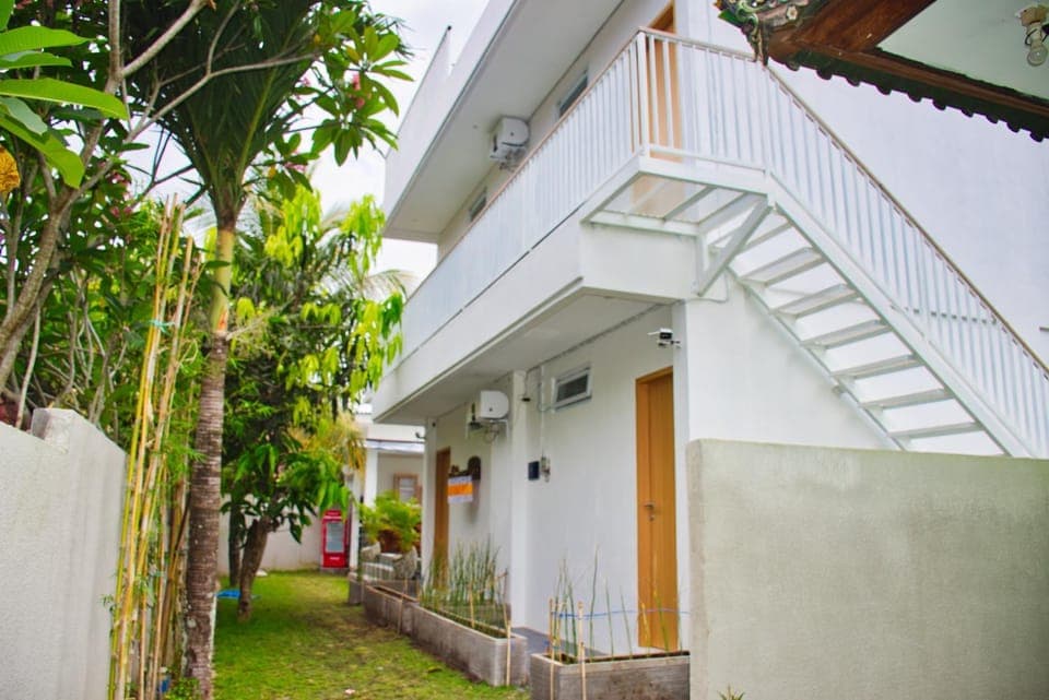 Property building, Facade/entrance