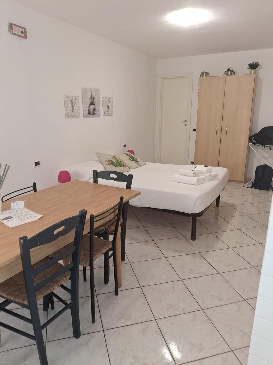 Photo of the whole room