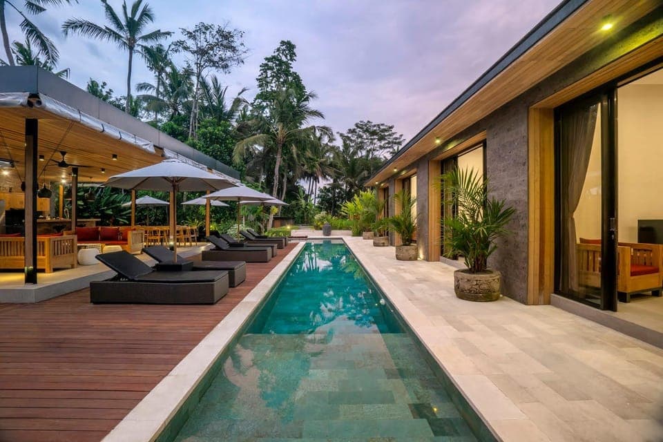 Property building, Pool view, Swimming pool, Sunset, sunbed