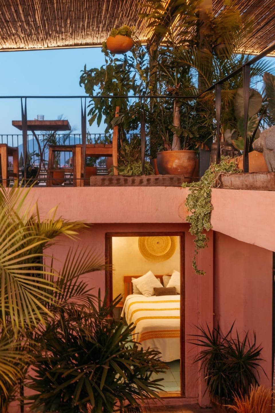 Property building, Patio, Garden, View (from property/room), Balcony/Terrace, Photo of the whole room, Garden view