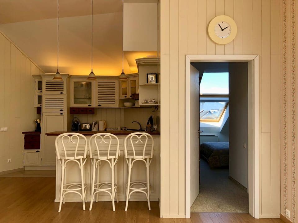 Coffee/tea facilities, Kitchen or kitchenette, Dining area, minibar, stove