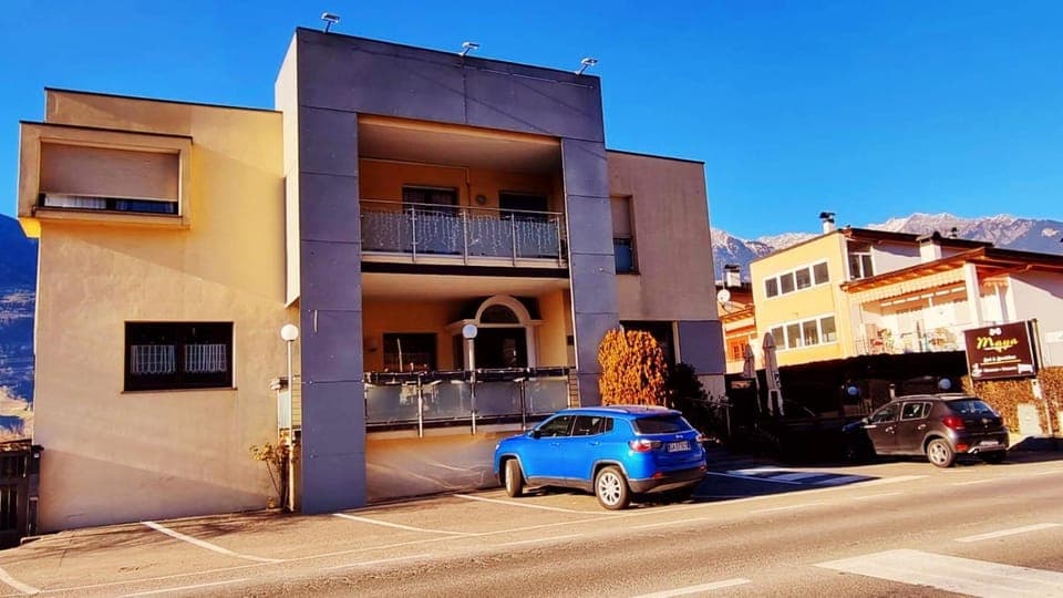 Property building, Street view, Parking