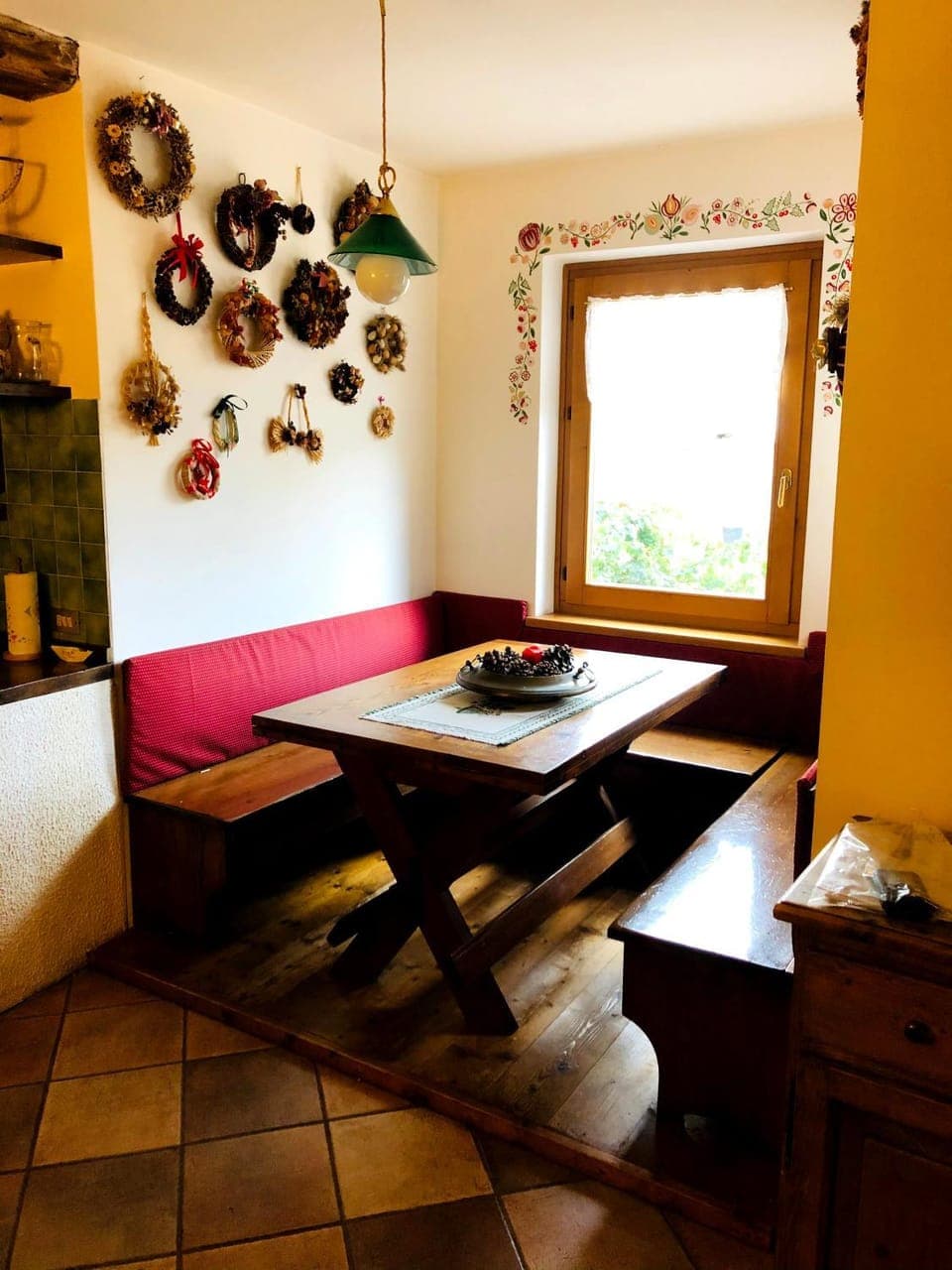 Seating area, Dining area