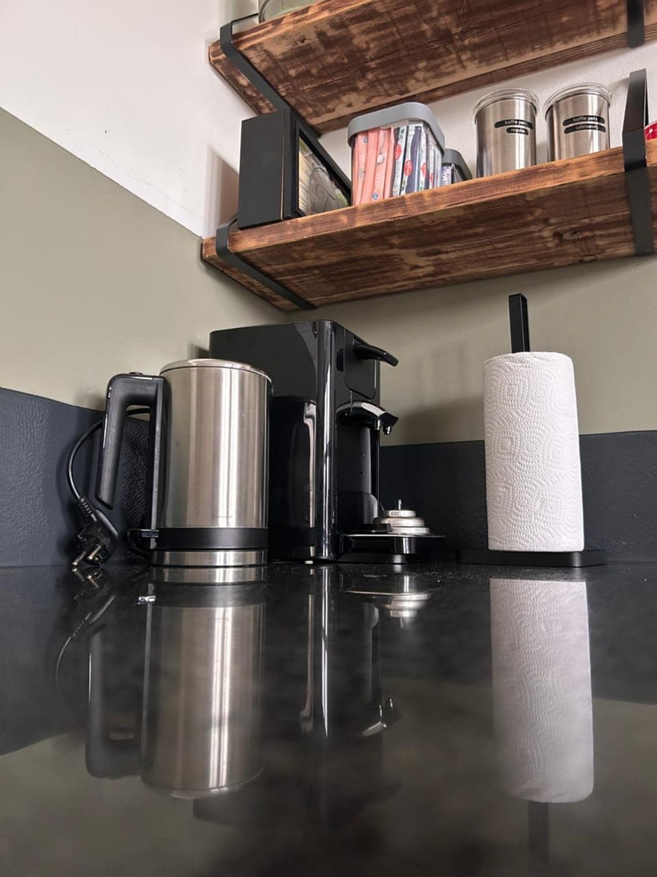 Coffee/tea facilities, Kitchen or kitchenette