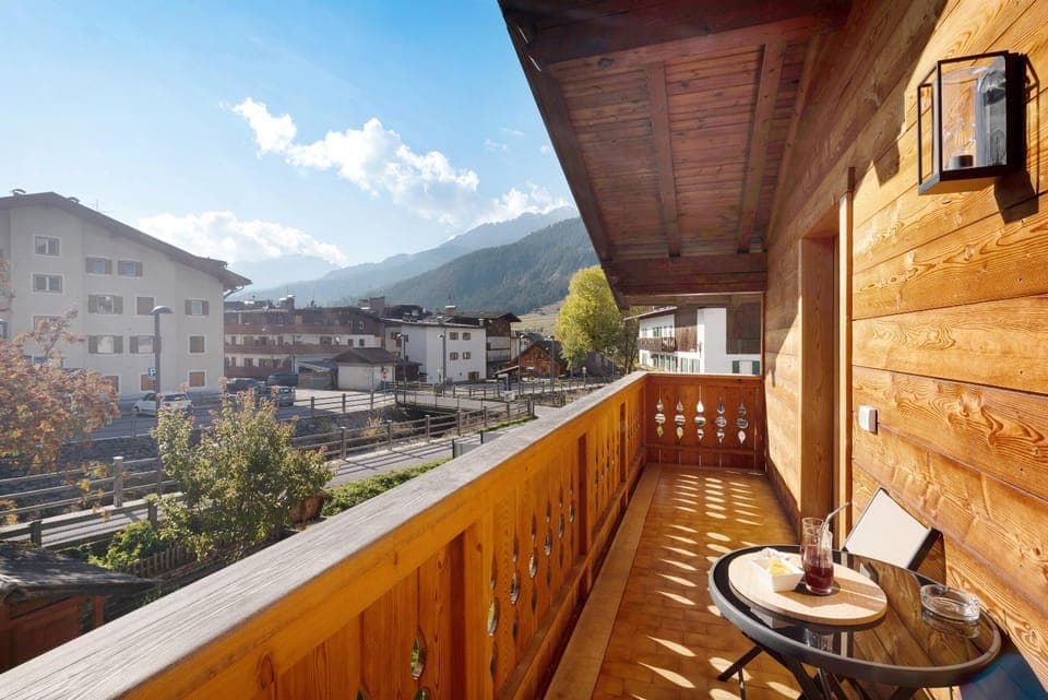 Property building, Living room