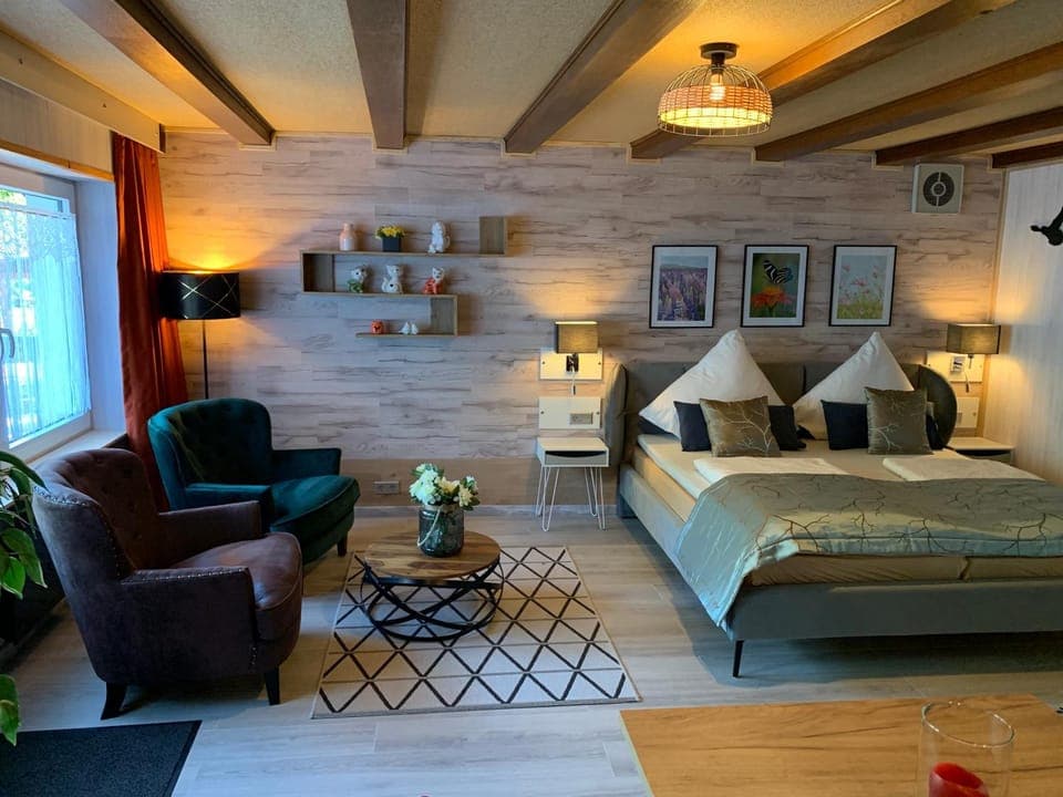 Bed, Living room, Photo of the whole room