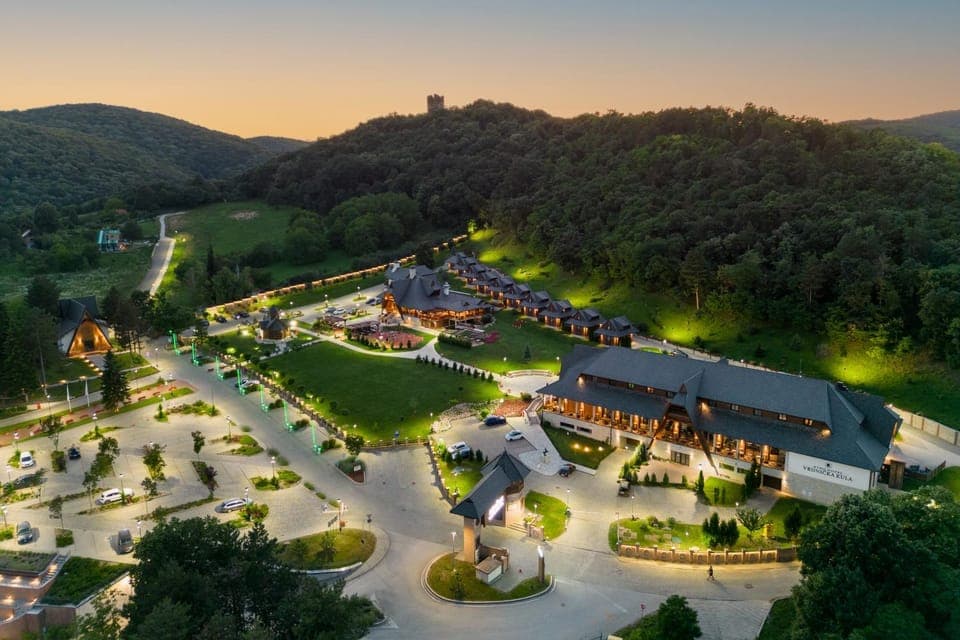 Property building, Bird's eye view, Sunset, Parking