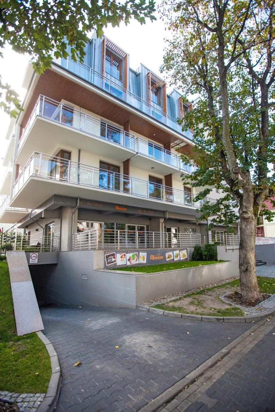 Facade/entrance, Day