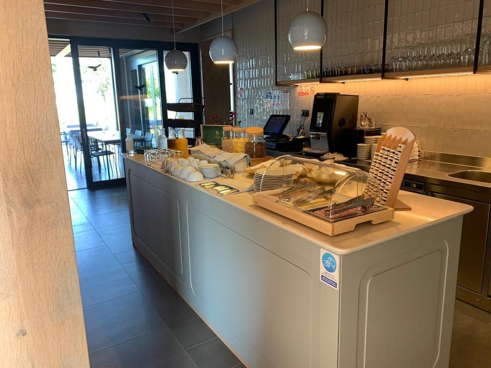 Food and drinks, Buffet breakfast