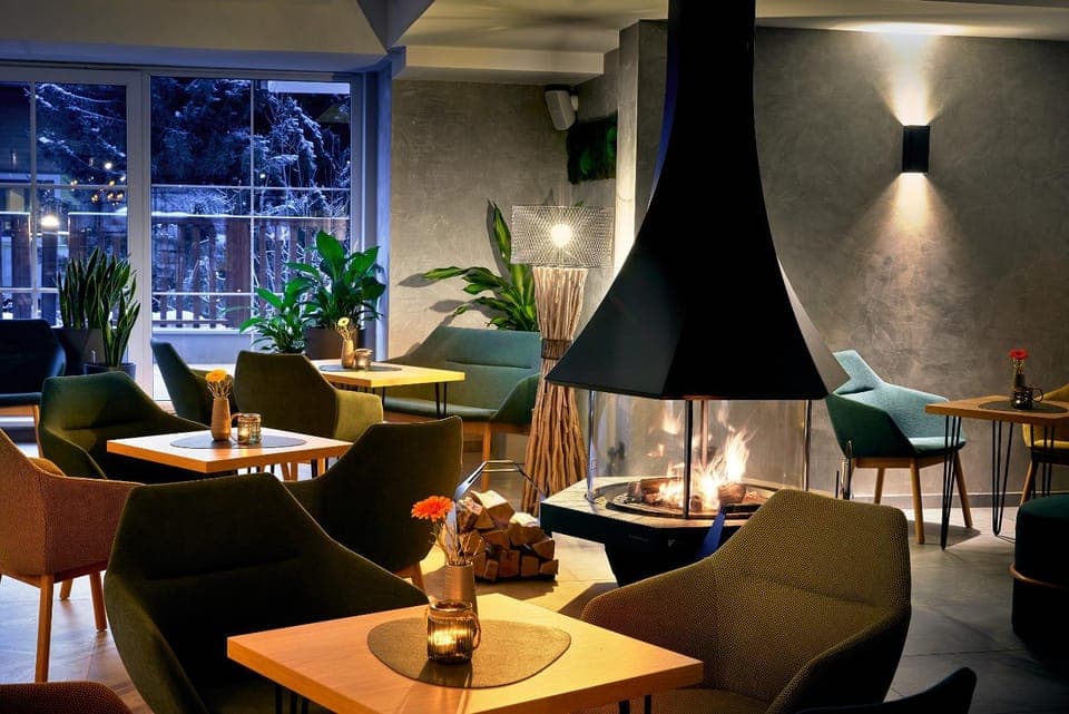 Lounge or bar, flat iron