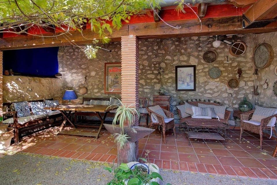 Inner courtyard view