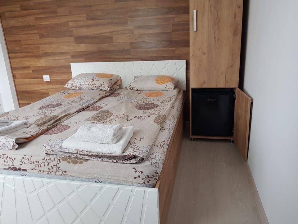 Bed, Photo of the whole room, Bedroom, towels, wardrobe